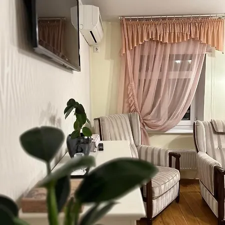 公寓式酒店 Embrace & 4*