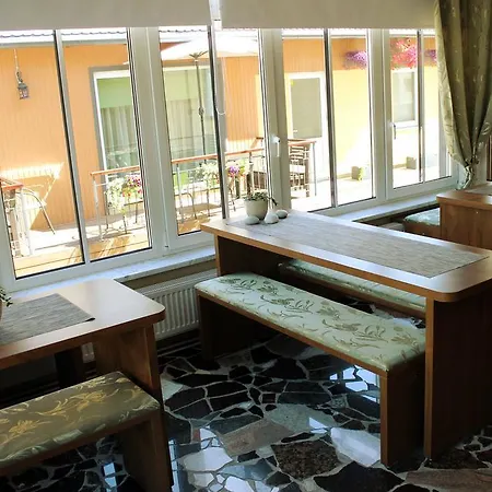 Lägenhetshotell Embrace & 4*