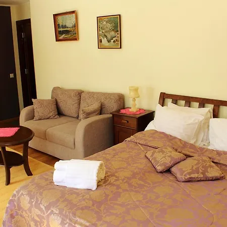 Embrace & Aparthotel 3*