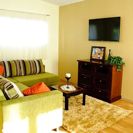 Lägenhetshotell Embrace & 4*