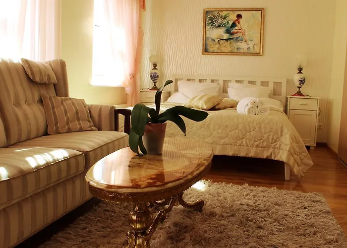 Aparthotel Embrace &