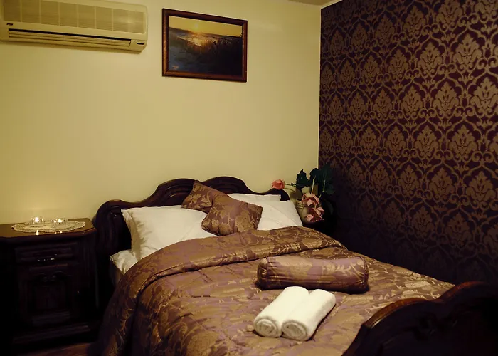 Aparthotel Embrace &