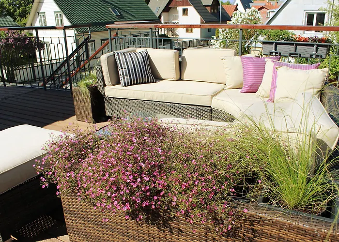 Embrace & Aparthotel