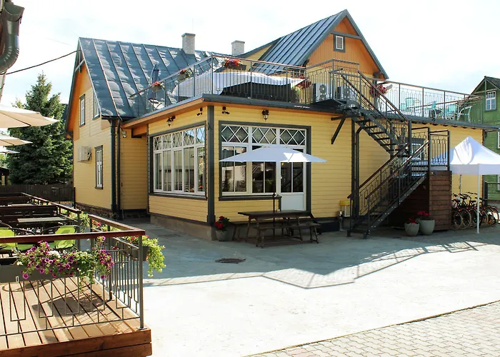 Aparthotel Embrace & 4*